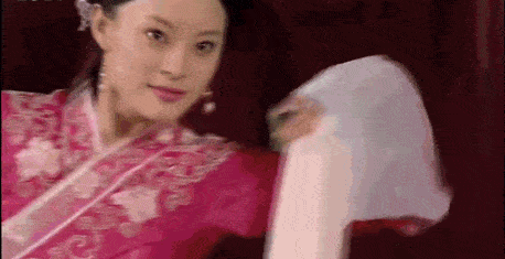 孙俪和少年宫的小伙伴给老师庆生