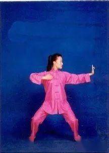 八段锦,是一个十分优秀的传统保健功法.