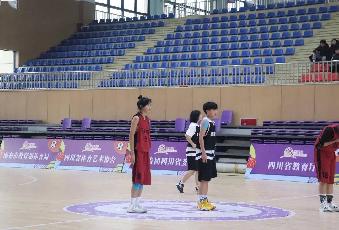 万达中学女子篮球队挺进四川省第二届贡嘎杯青少年校园篮球联赛总决赛