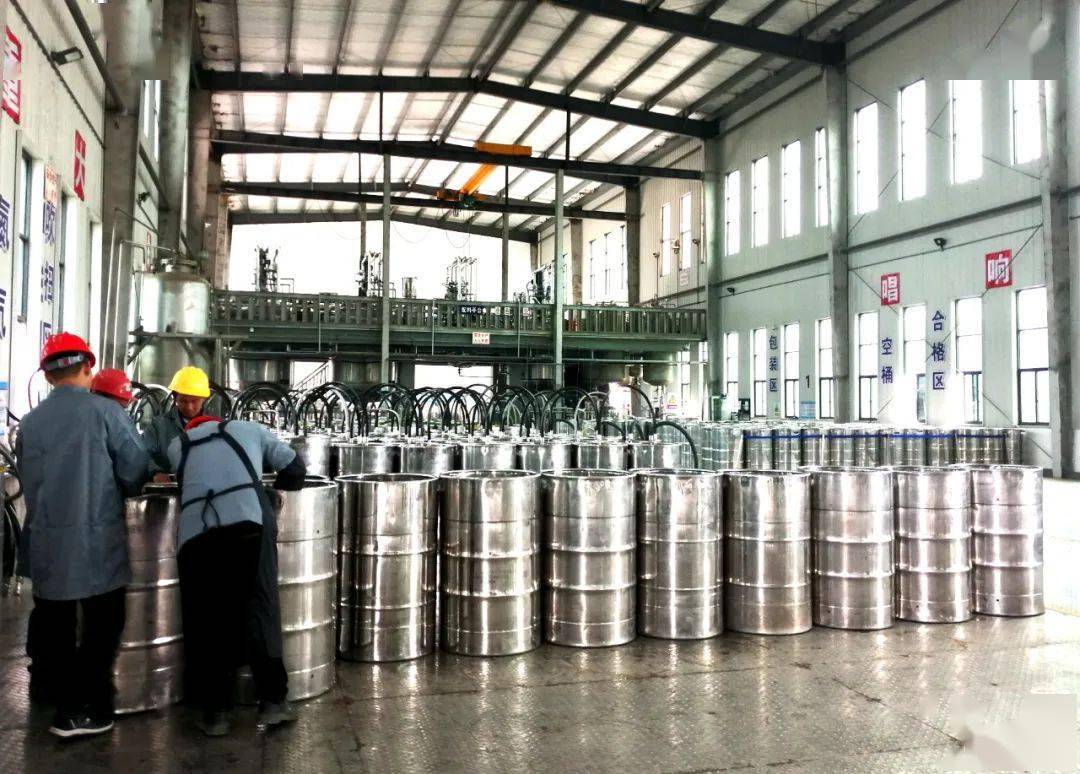 增设了储罐容量,并启动二期年产500吨锂电池用材料(无水高氯酸锂)项目