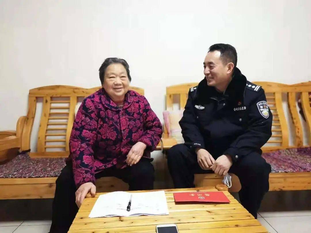 送温暖 鼓干劲 励警心_刘拯_公安_分局党委