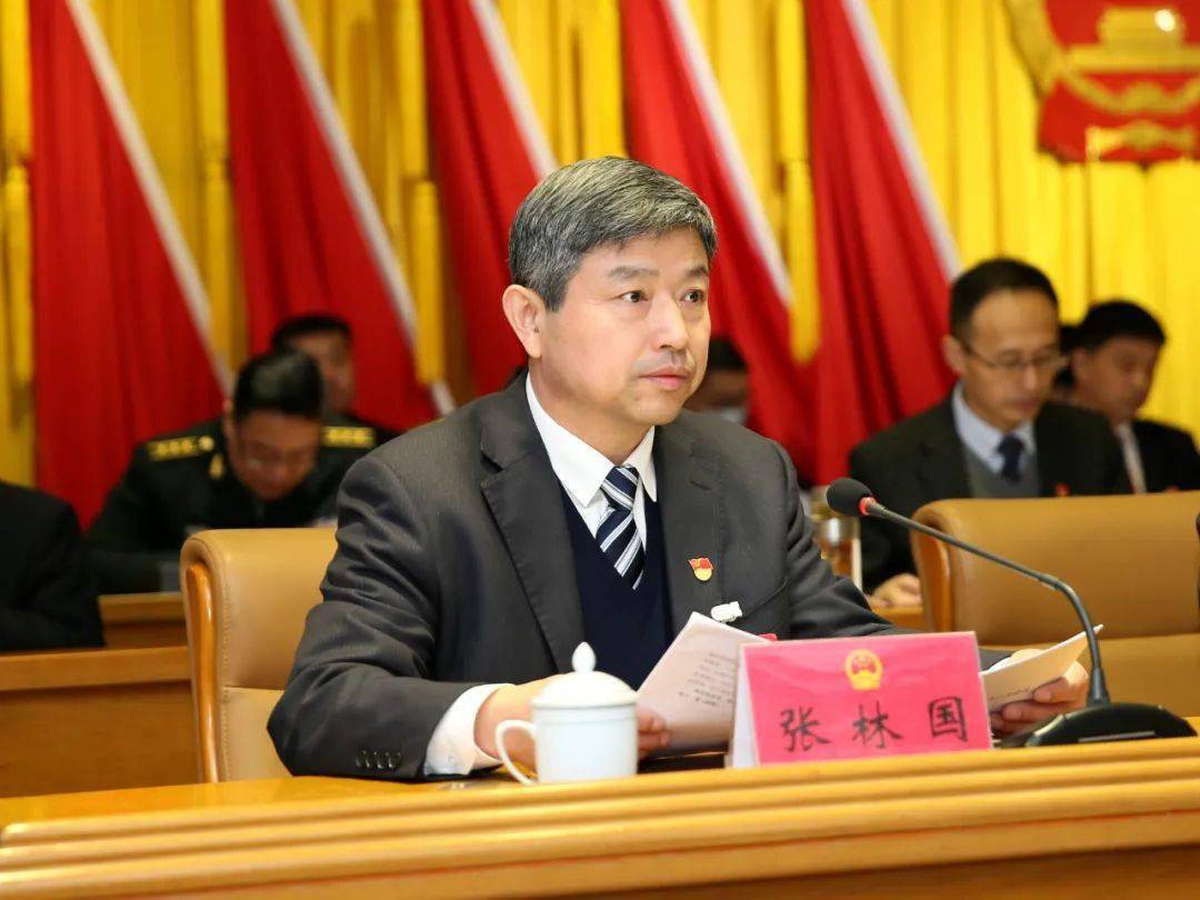 大会听取了县人民检察院检察长孙传栋所作的《县人民检察院工作报告》