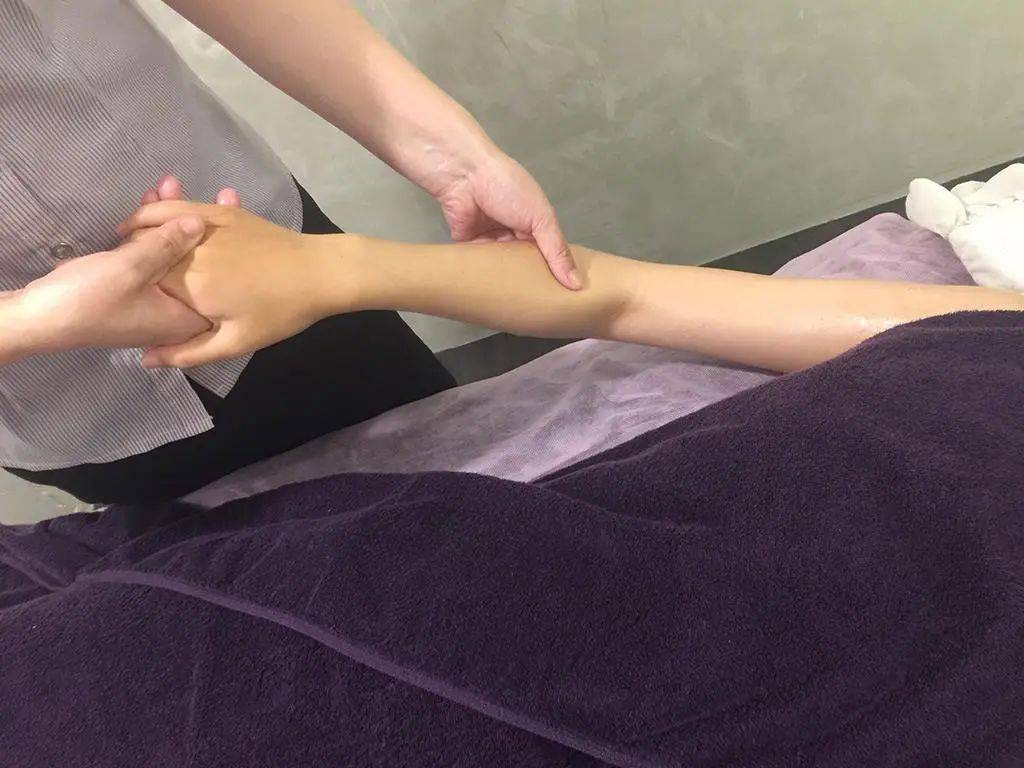 因此注意排除乳酸堆积缓减疼痛是很重要的