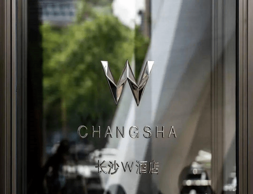 从建筑外墙到室内立面吊顶,万能魔晶石点亮低调奢华的