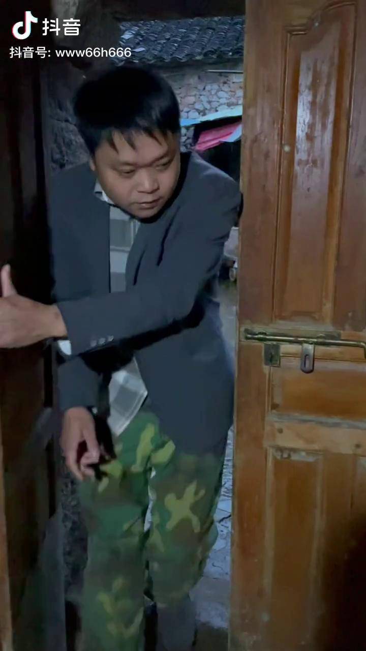 娱乐搞笑李村长野狼团韦支书野狼团