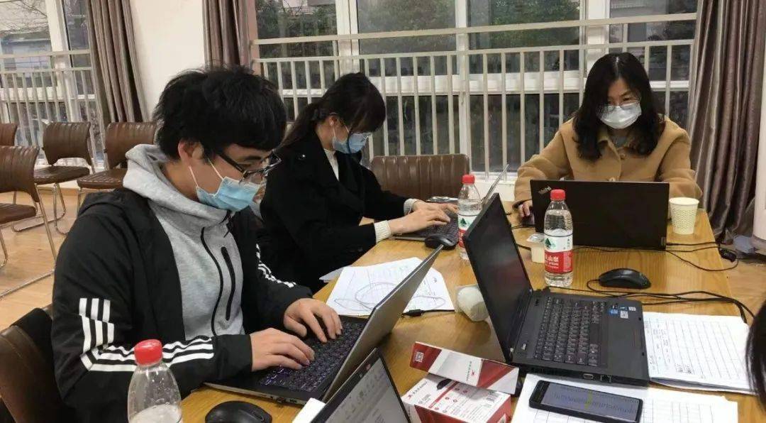疫线直击|我们负重前行,愿你一切安好_工作_疫情_统计