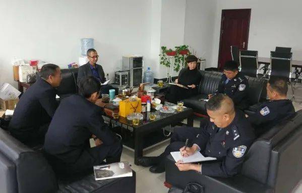 邓钰:甘当"法律守门员"_工作_案件_市公安局
