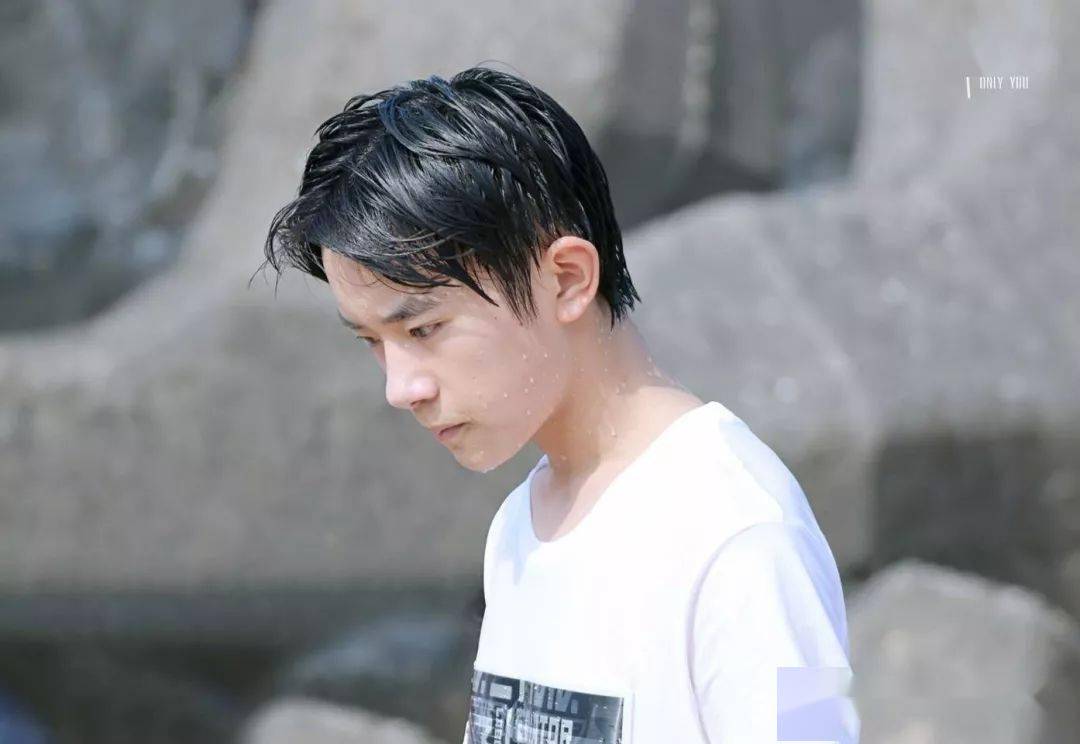 太迷人易烊千玺湿发杀原来如此带感