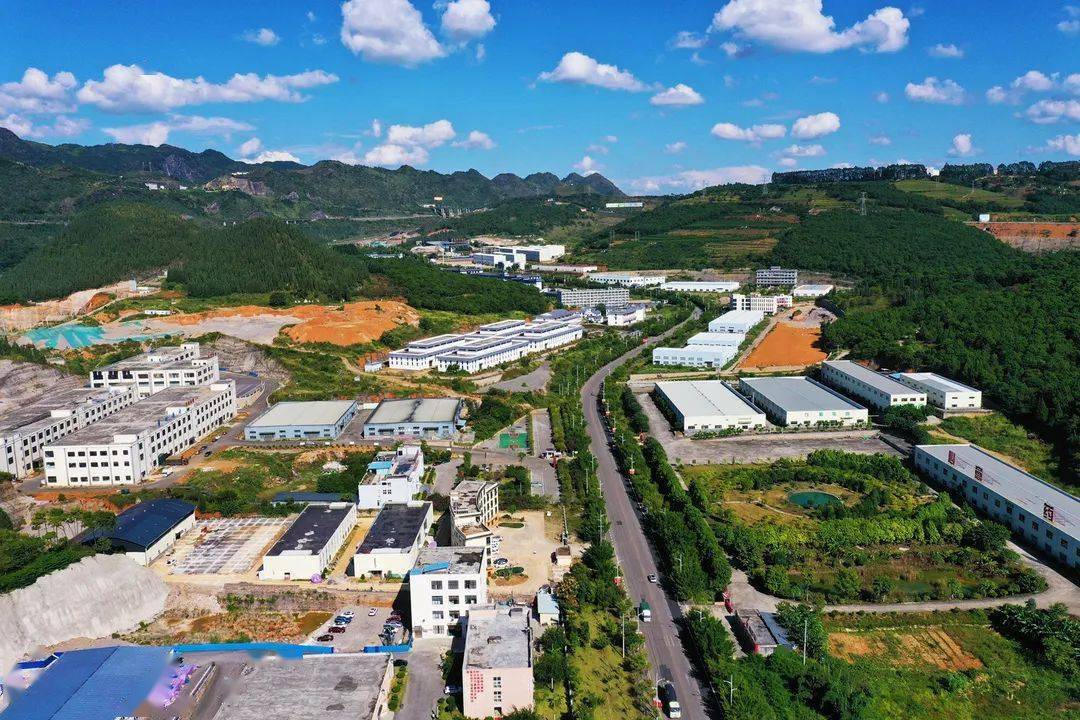 辉煌四十年61奋进黔西南义龙新区新材料产业集聚发展引领新型工业化
