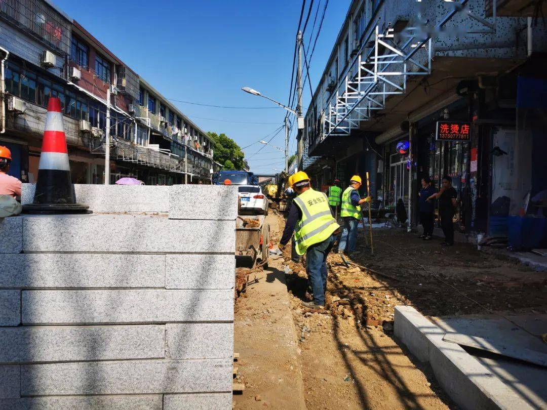 总投入80万元拓路宽换门头许巷集镇社区新大街人民路6月下旬将完成