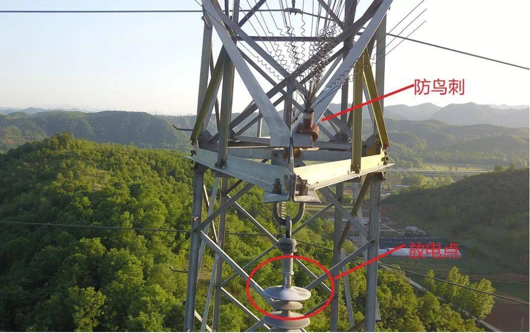 最终在15号塔处发现,甲线a相复合绝缘子均压环,顶部u型环悬挂地点及第