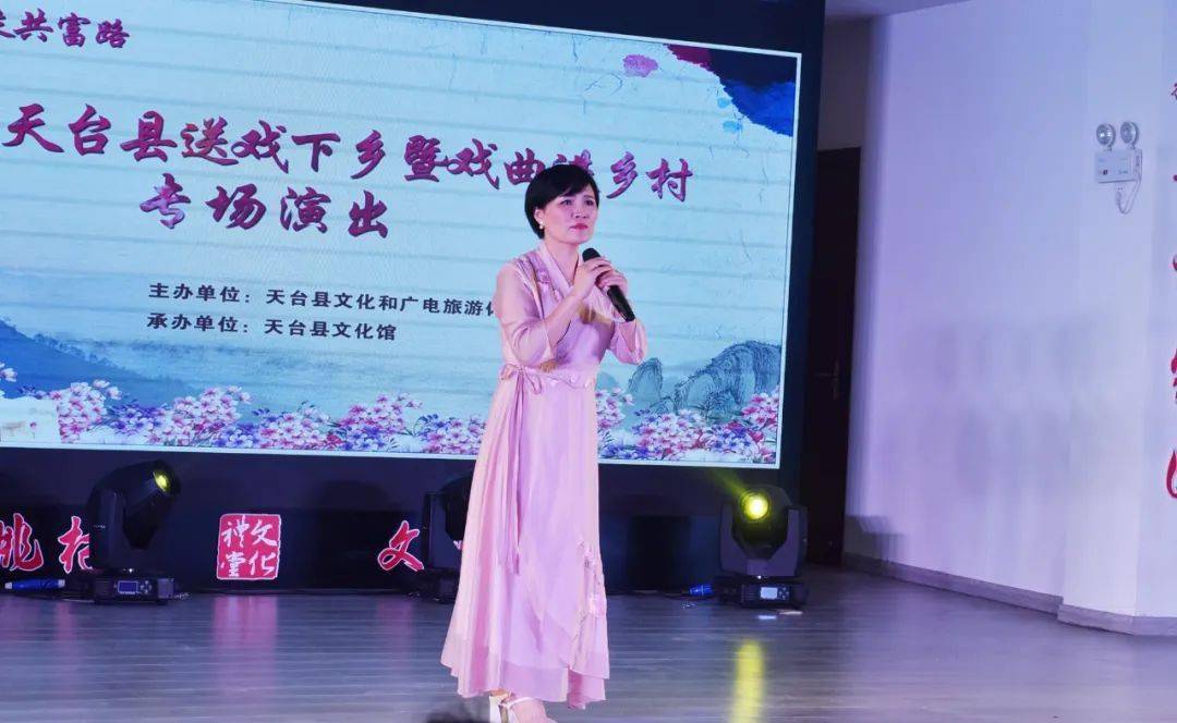 61珍珠塔宝塔有七层》演唱者:周丽萍越剧《牡丹亭61醉画》演唱者