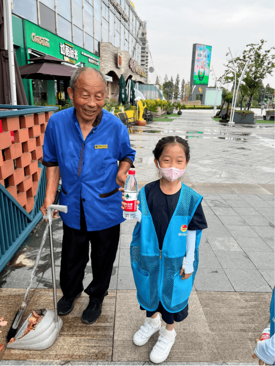 清凉益夏·文明同行—关爱夏季户外工作者爱心接力