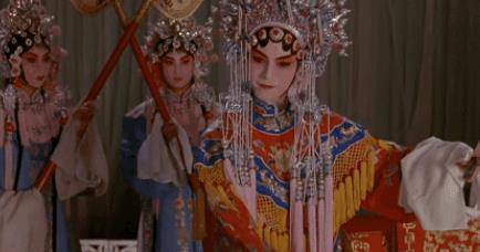 在看过的人心中《蝴蝶君》可直接媲美于《霸王别姬,尊龙成了仅次于