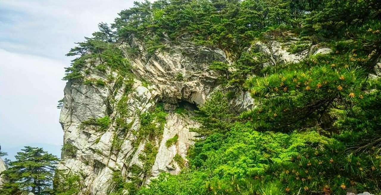 地处于鄂豫皖三省交界处家喻户晓的大别山这一省占领的风景最多