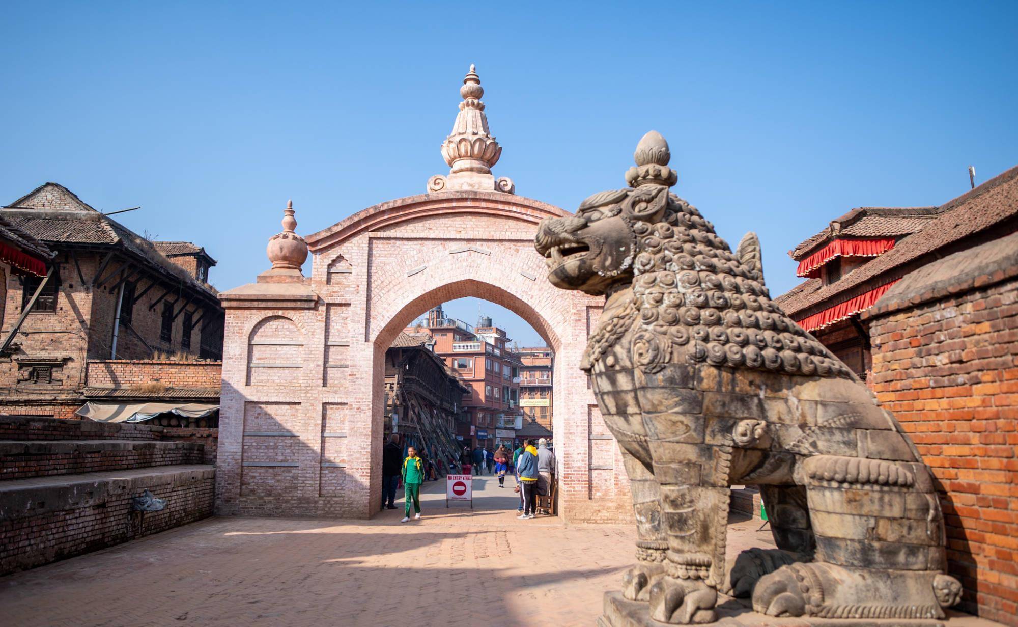尼泊尔巴德岗杜巴广场，被誉为“露天博物馆”，震后仍在修复中