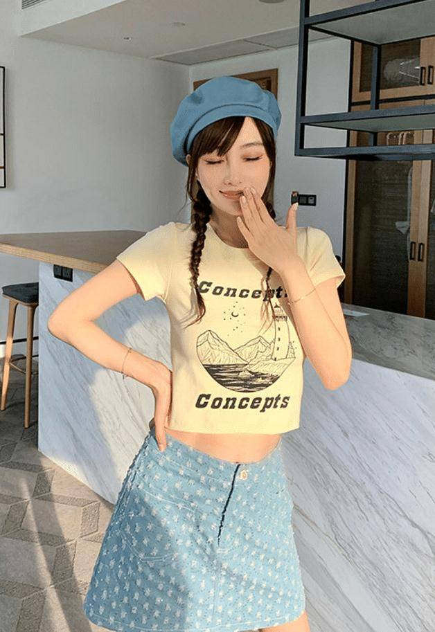 真服了单身后的李小璐！阿姨年纪还穿“瑜伽短衫”这腰细米乐M6 M6米乐到女生羡慕(图3)