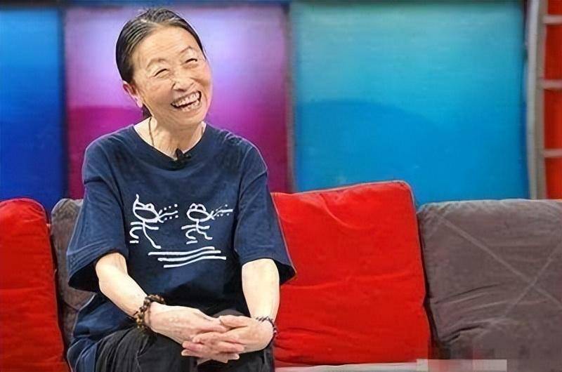 "丑娘"张少华:被儿子"啃老"83岁离世,晚年生活引人