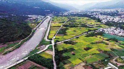 四川农村日报：汉源稻谷飘香瓜果满园，处处都是丰收景