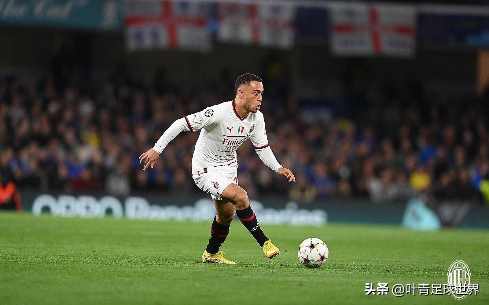 原创
1-6!0-3!欧冠4支种子队出线形势告急,或集体降到欧联!3 原创
1-6!0-3!欧冠4支种子队出线形势告急,或集体降到欧联!3