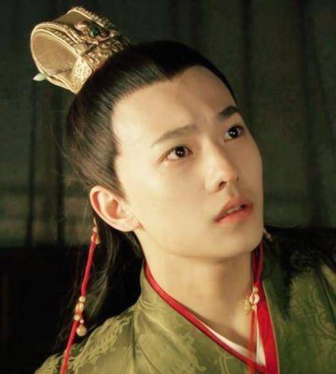 《红楼梦》里的少年"贾宝玉"扮演者于小彤和成年"贾宝玉"扮演者杨洋