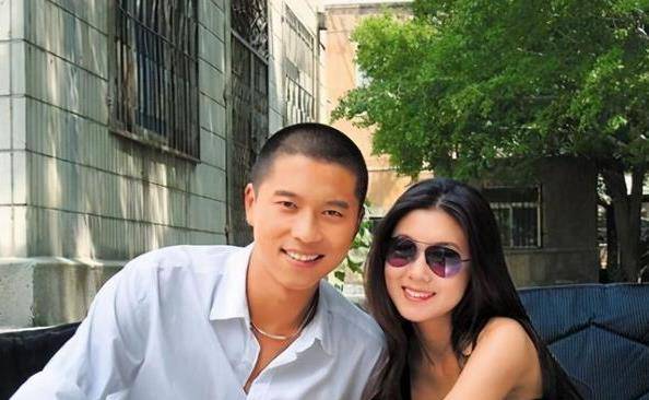 两夫妻结婚9年0绯闻,如今再度当爸妈,李小萌王雷的婚姻堪称典范_儿子