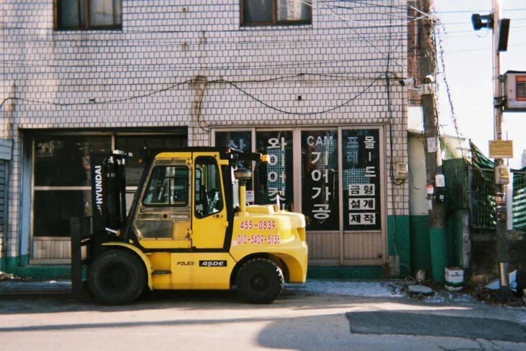 �ھŽ���Ϲ�����Ӱ˫��չ��Ʒ�������䡢�¼��¸�У��