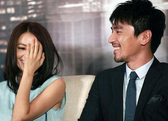 高圆圆已经与比自己年龄小的赵又廷结婚,婚后日子非常甜蜜.
