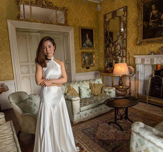 ���Ů�����������С�ӣ����ҳ�ʱ�ŷ��֣�����6ǧƽ��լ�� ...