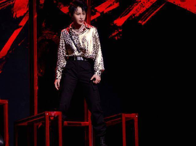 �����2������ҹ�����ϼ�������ֳ�׷�ǣ����Ű�֥�ȿ��ĺ�Ӱ