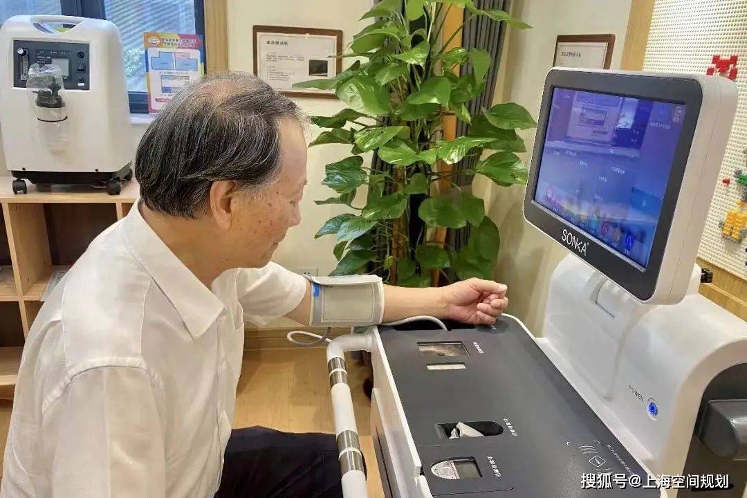 养老院服务器，数字时代的养老革命？