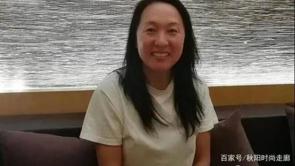 3个孩子3个爹,奥运冠军王军霞现在过得如何?_战宇_近况_婚礼