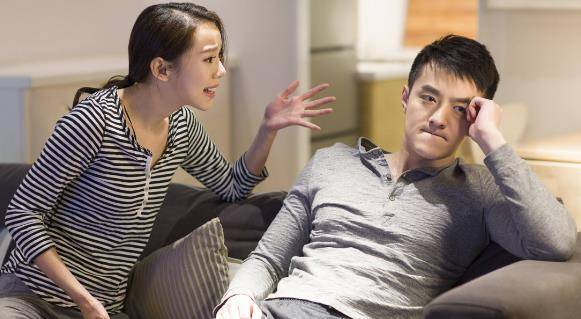 原创
  我出院那天,公婆送来一袋烙饼,进门后打开,我哭成泪人! 第2张 原创
  我出院那天,公婆送来一袋烙饼,进门后打开,我哭成泪人! 第2张