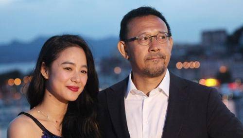 加入,跨国恋,娶小15岁师妹,多情的姜文为何被刘晓庆鞠躬感谢_宁静