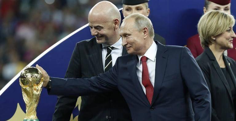 俄罗斯“国度队”驰援卡塔尔世界杯 普京点赞卡塔尔埃米尔