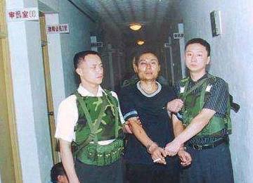 被称为第一悍匪的张君为什么会落网?其实这些细节已经