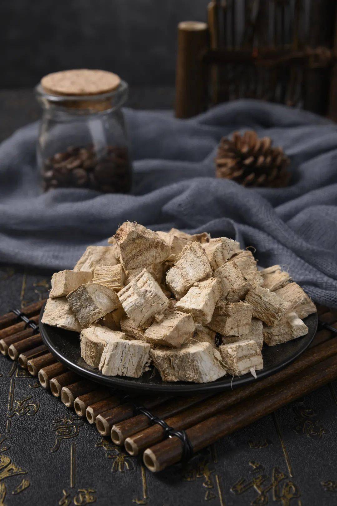 五葛根在经典名方中的应用01葛根汤葛根汤为中医经典名方，具有发汗解表