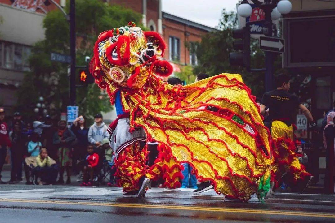 冯骥才：节日，我们配合的日子