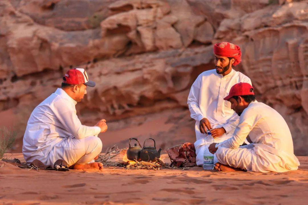 6��13��Ӧ��֮��Ү·����-��ɫ��Լ���Լ�֮��