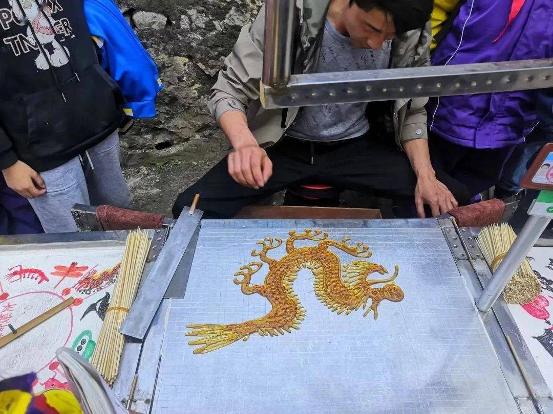 猜灯谜、赏花灯…一路“非遗过大年”！2月5日，逛安顺文庙喜乐闹元宵，还有汉服蜜斯姐等您来~