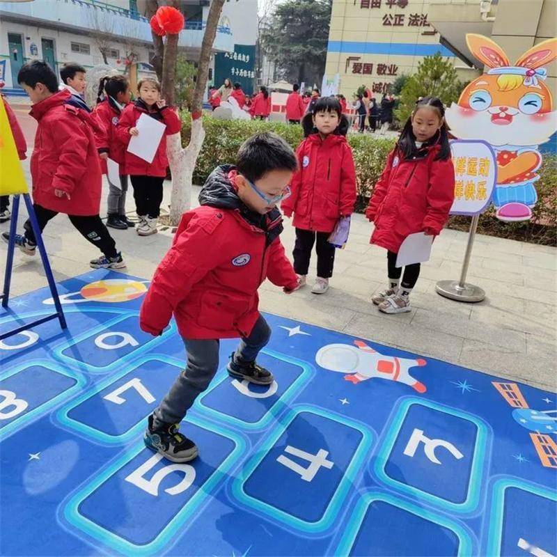 灞桥区宇航小学开展一年级无纸化测评活动