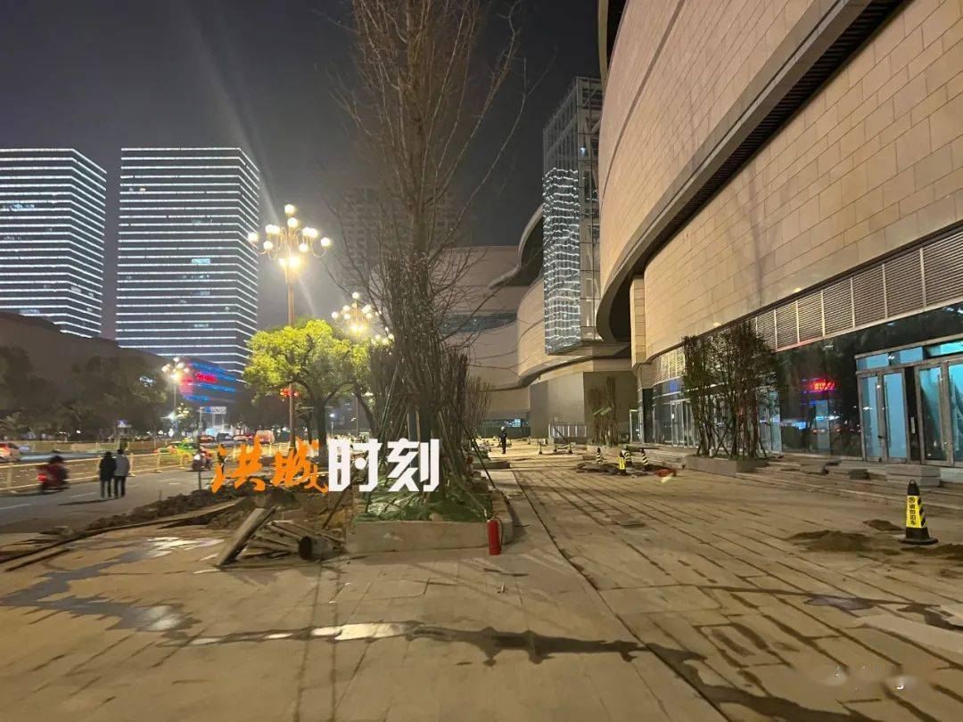 ���뿪ҵԽ��Խ��������MALL������ΧΧ��������4��28�� ...