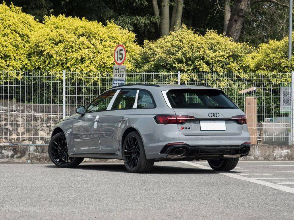 2023µRS 4¿µRS 5 Sportback װ浽ʵ