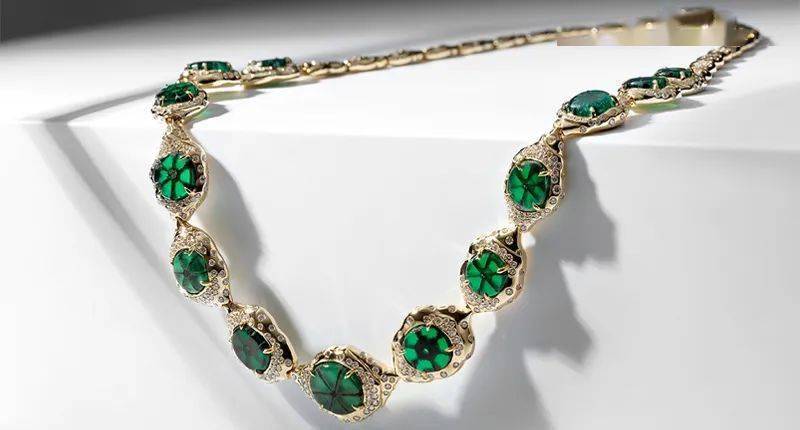 �������𣿾�Ȼ�е��ں�����ñ�ʯ�����죡