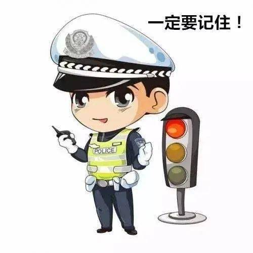 须眉驾驶摩托“狂飙”，交警一查竟是…