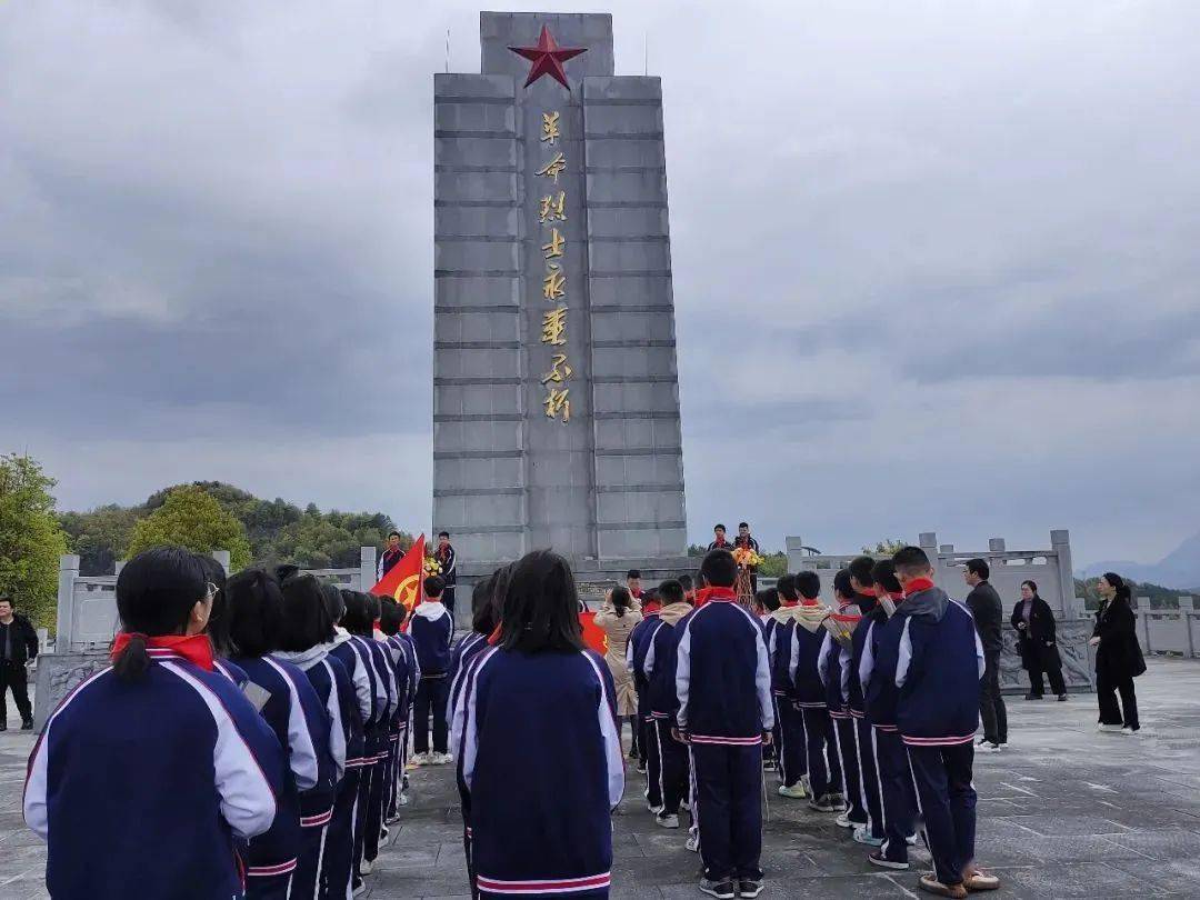 清明祭英烈，南平青少年如许缅怀！