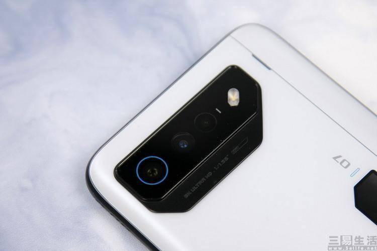 ��ѶROG��Ϸ�ֻ�7 Pro���⣺��ֹӲ�ˡ�������������