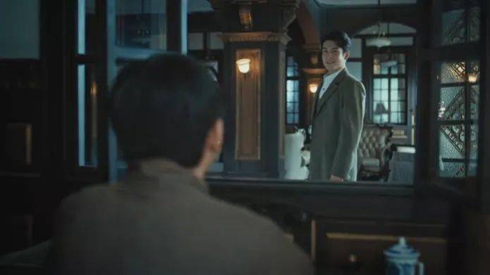《梅花红桃》:民国版狼人杀,黑白难辨,迷雾重重 《梅花红桃》:民国版狼人杀,黑白难辨,迷雾重重