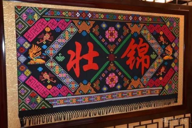壮锦几何花鸟纹织物，Excel项目代表图 · 开放网络参考