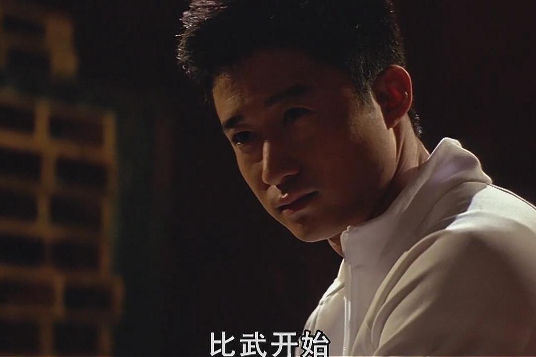 吴京年轻时候挺帅明明就是小鲜肉黑拳